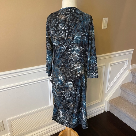 Teal / white/ grey snakeskin dress - Picture 2 of 9